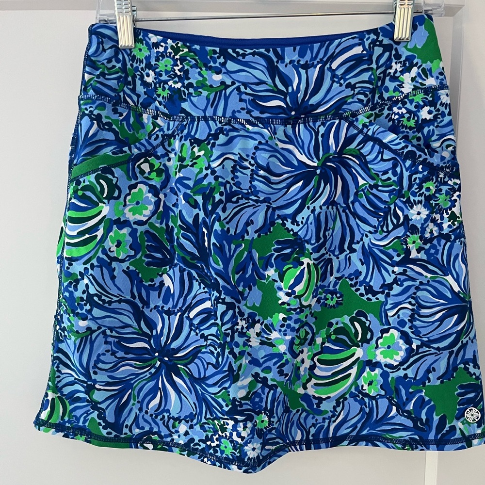 Lilly Pulitzer Floral Blue and Green Patterned Skirt with shorts underneath - Picture 2 of 3